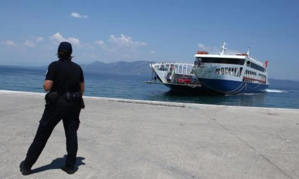 Αλλοδαπός κακοποίησε σεξουαλικά 26χρονη σε πλοίο που εκτελούσε το δρομολόγιο Χανιά - Πειραιάς